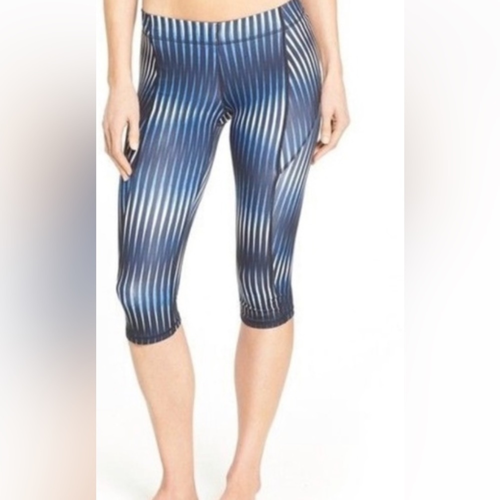 IVY PARK Kaleidoscope Stretch Workout Capri Pants size S